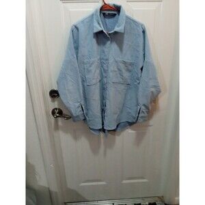 Zara Women’s Blue Long Sleeve Button Down With Pockets Shirt size medium.  B43